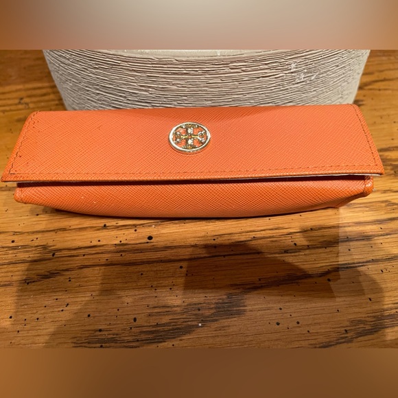 Tory Burch Designer Eyeglasses Cases + Tori Burch Dust Bag with Gold Pendant - Picture 1 of 6